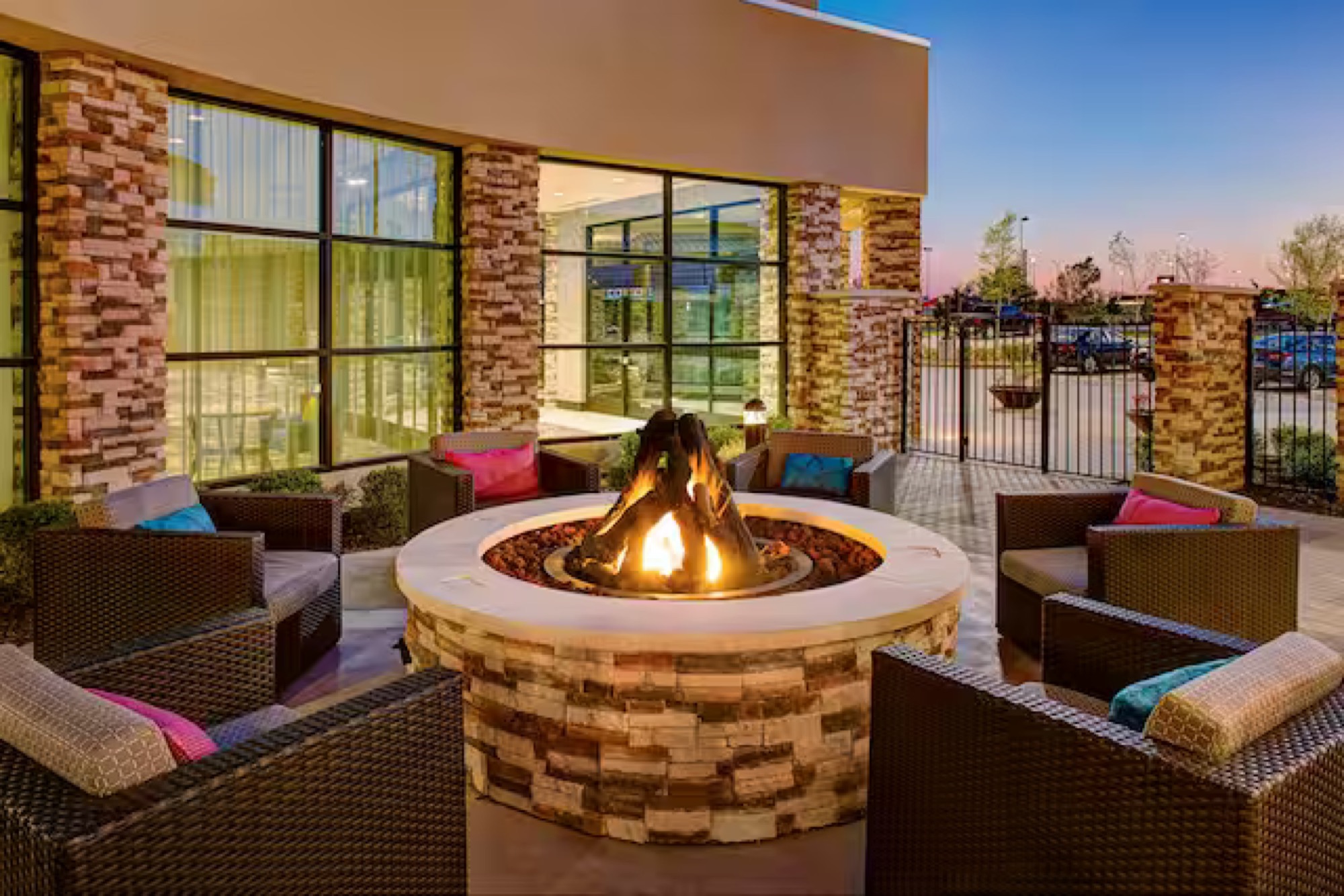 Hilton Garden Inn outdoor fire pit patio